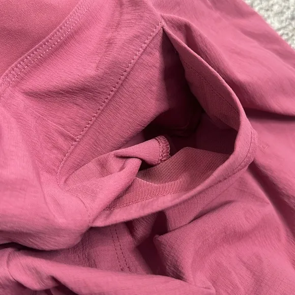 TREKKIE NORTH MID RISE BERMUDA SHORT dusty rose size 10 active wear
