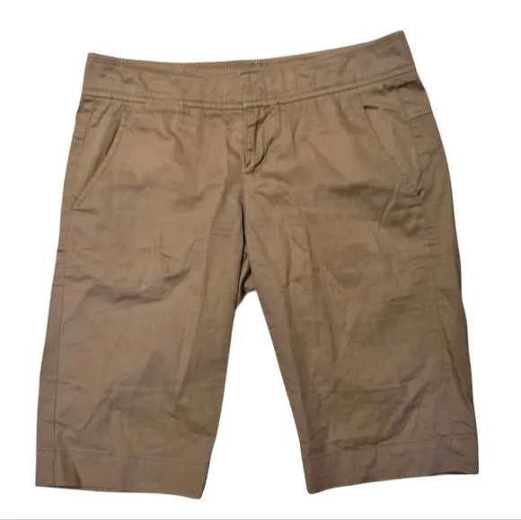 Vince Coin Pocket Bermuda Shorts Tan Khaki Stretch Slim Fit size 2