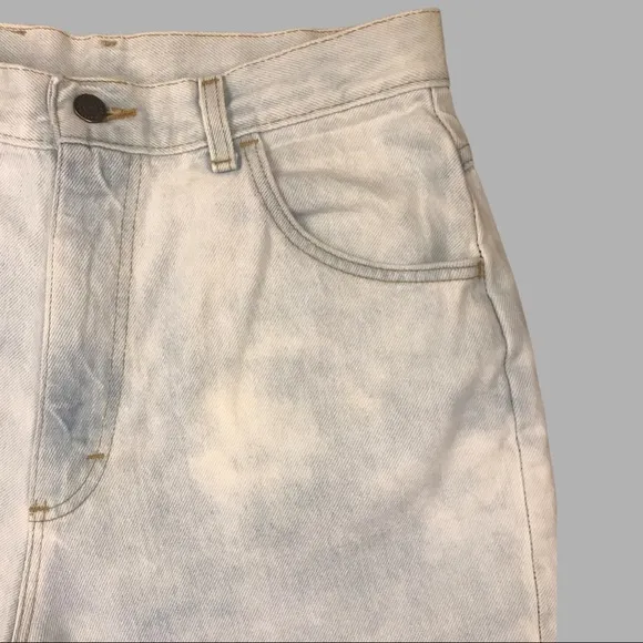 Vintage Lee Jean Shorts, 90’s, High waisted, Bermuda Jean Shorts, light wash