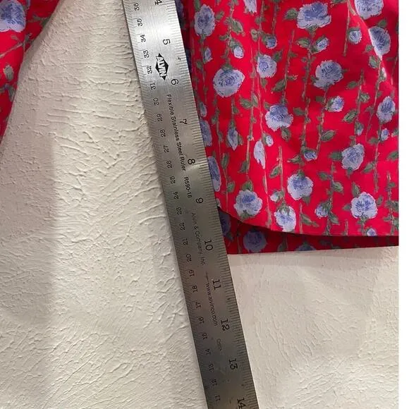 Vintage Liberty of London Red Silk Fabric Floral Bermuda High Wait Shorts sz 4