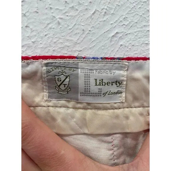 Vintage Liberty of London Red Silk Fabric Floral Bermuda High Wait Shorts sz 4
