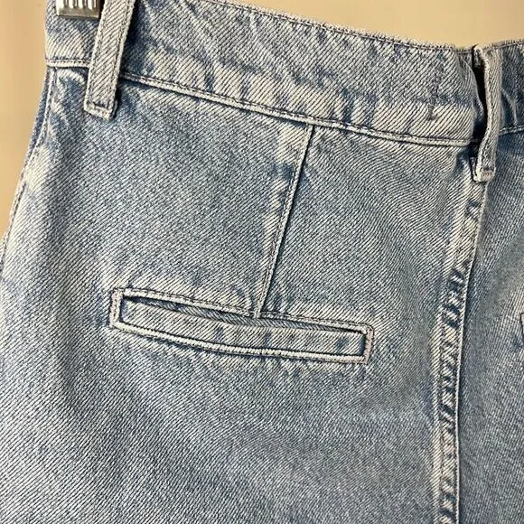 We the Free High Waisted Pleated Front Mom Shorts - Size 26