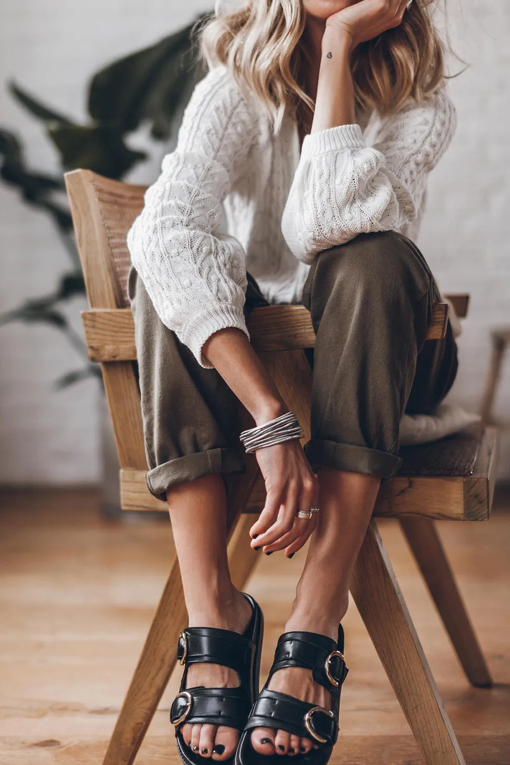 White Solid Cable Knit V-Neck Puff Sleeve Cardigan