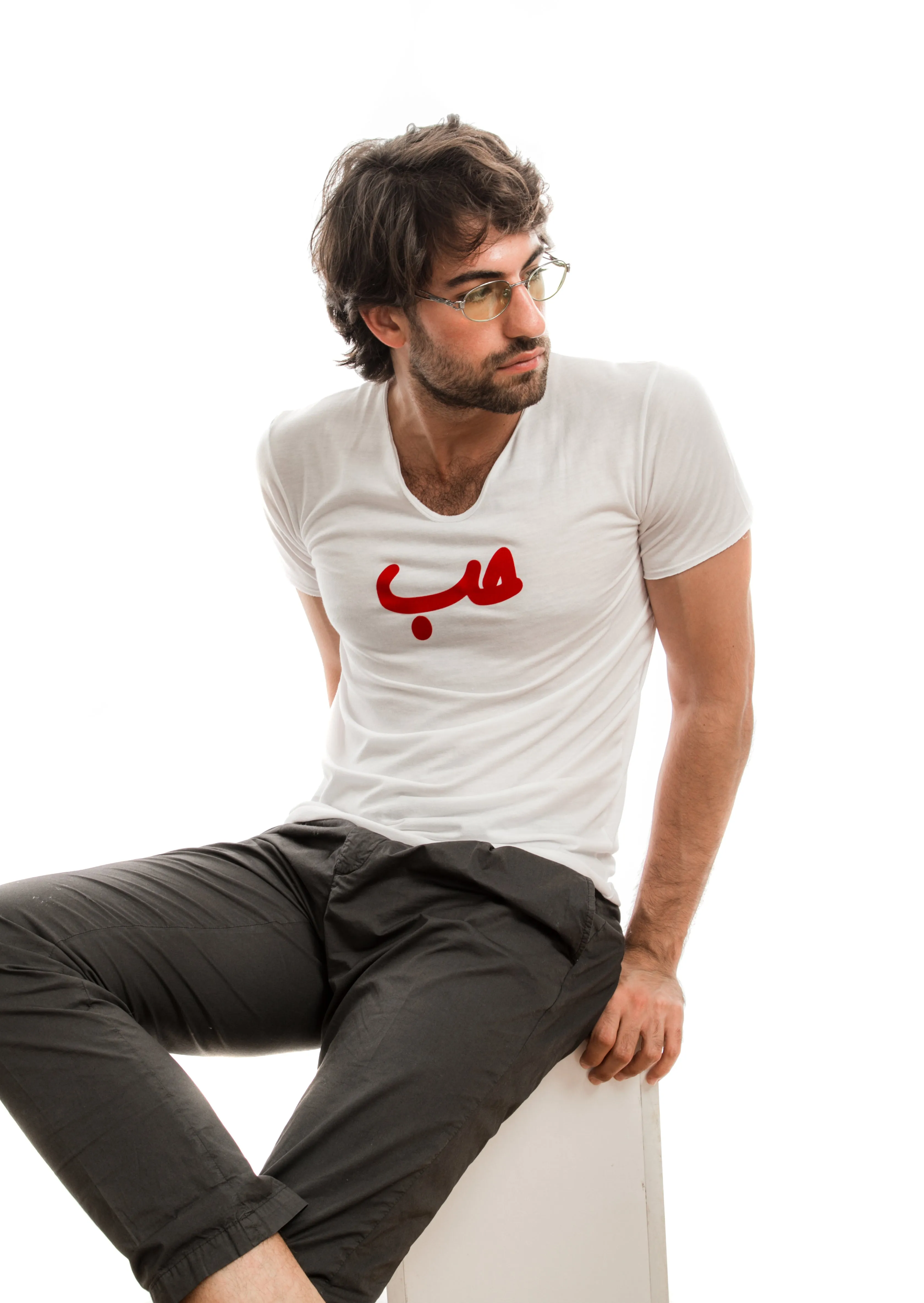 White T-Shirt Red Hobb حب