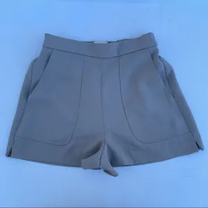 Wilfred Welles Short High Waist Patch Pocket Gray