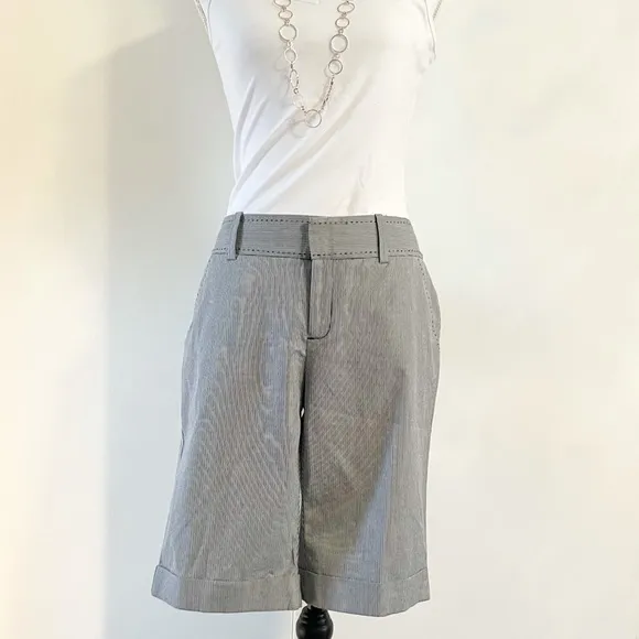 🆕Women’s Banana Republic Martin Bermuda Shorts