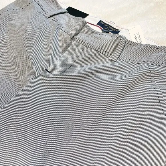 🆕Women’s Banana Republic Martin Bermuda Shorts