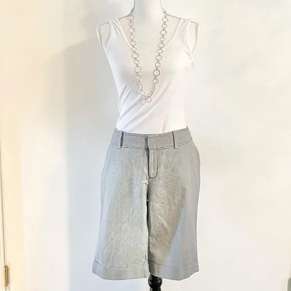 🆕Women’s Banana Republic Martin Bermuda Shorts