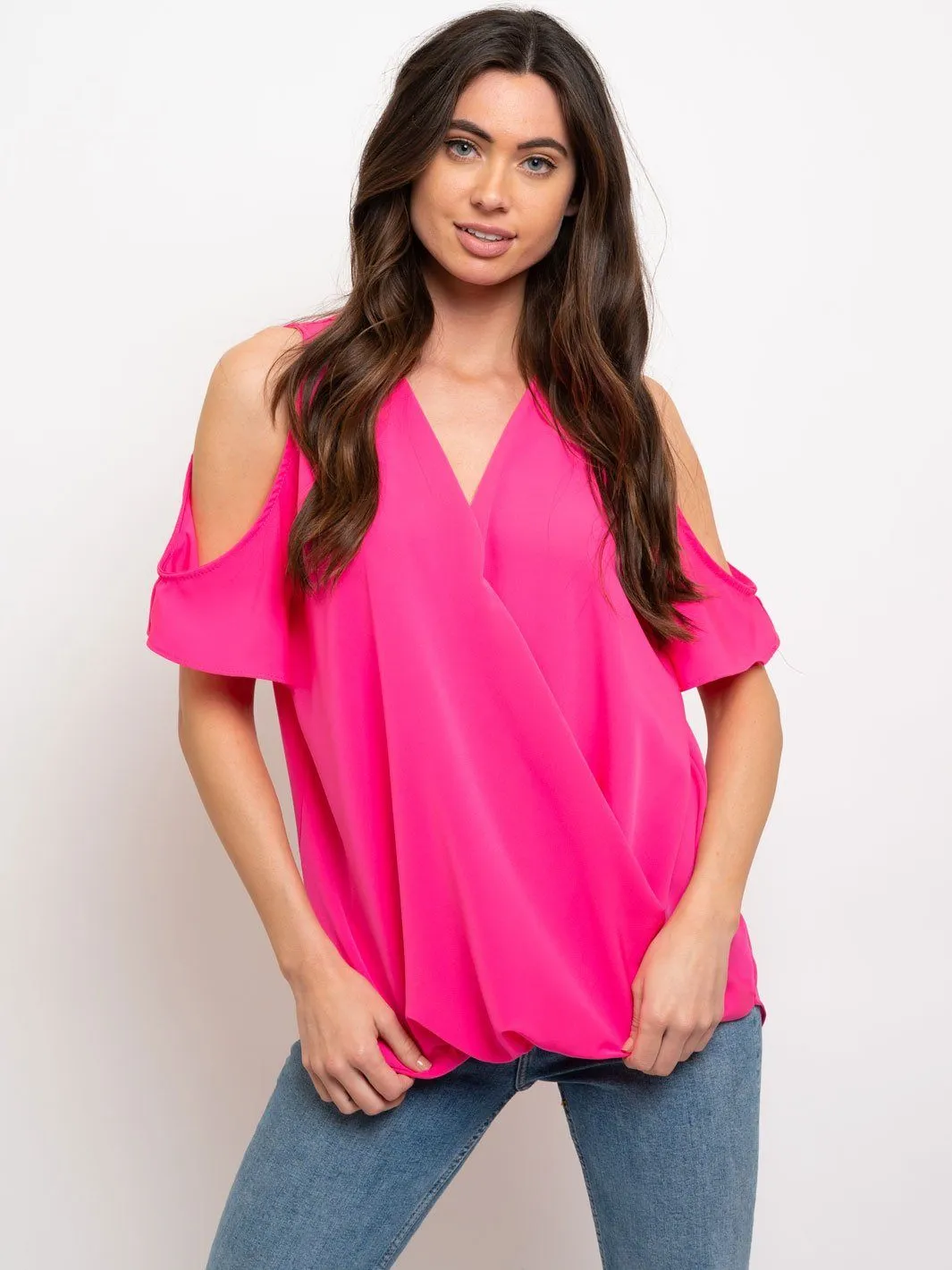 WOMEN'S V-NECK PEEK A BOO SLEEVES TOP