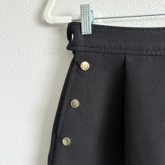 Zara Pleated High Waist Shorts in Black Size Small